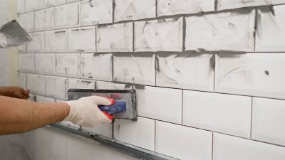 Scheduling Tile Services